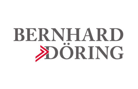 Logo Bernhard Dörong in grauer Schrift auf weiß mit einem roten Doppel-Pfeil am D